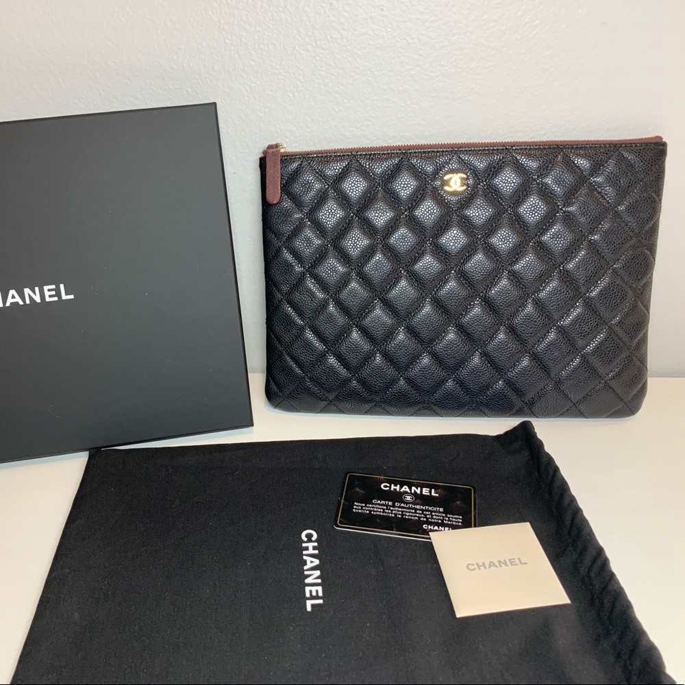 Chanel o case pouch medium caviar black gold hardware